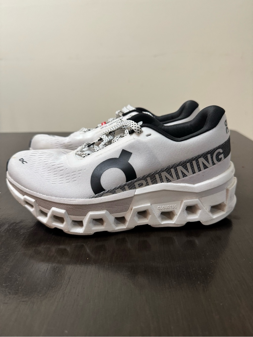 Womens cloudmonster white frost size 7